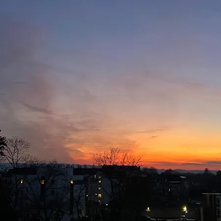 Der Schwan 7 - 3 Schlafzimmer - 2 Balkone - Zentral - 100 Qm Apartment