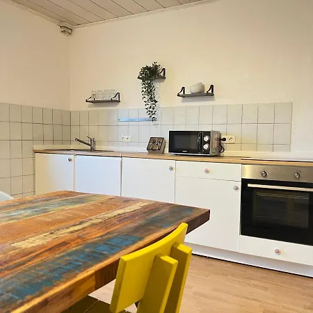 Apartment Der Schwan 7 - 3 Schlafzimmer - 2 Balkone - Zentral - 100 Qm *