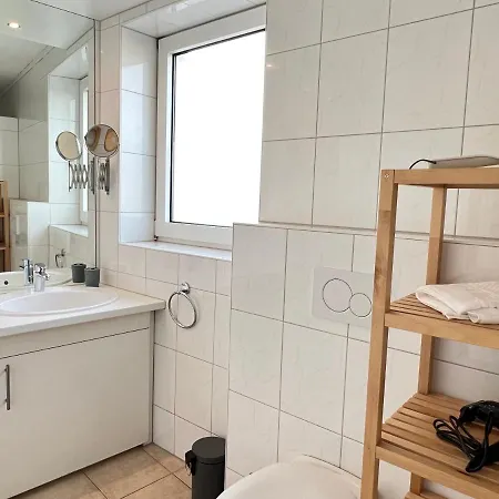 Der Schwan 7 - 3 Schlafzimmer - 2 Balkone - Zentral - 100 Qm Apartment