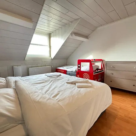Apartment Der Schwan 7 - 3 Schlafzimmer - 2 Balkone - Zentral - 100 Qm