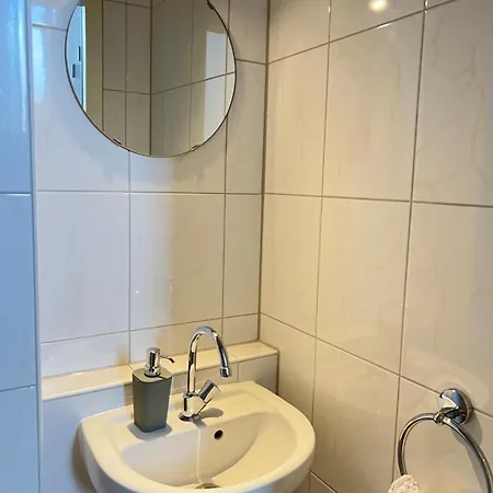 Der Schwan 7 - 3 Schlafzimmer - 2 Balkone - Zentral - 100 Qm Apartment *