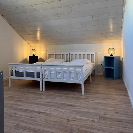 Apartment Der Schwan 7 - 3 Schlafzimmer - 2 Balkone - Zentral - 100 Qm *