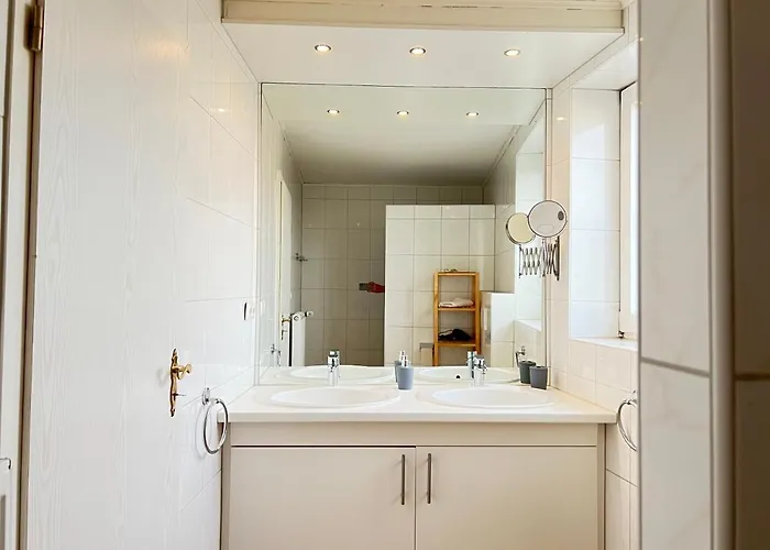 Der Schwan 7 - 3 Schlafzimmer - 2 Balkone - Zentral - 100 Qm